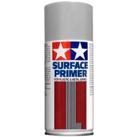 Tamiya Fine Surface Primer L Lysegrå 180 ml spraydåse til plast/metal