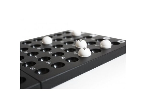 Bingo-spil Komplet Med metalbur, bræt og klodser 