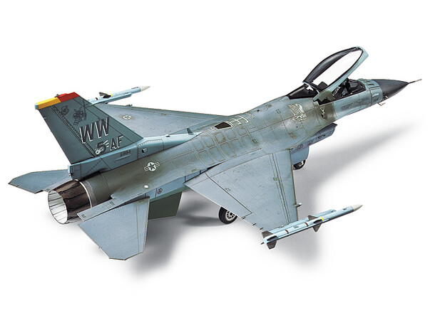 Lockheed F-16CJ Block 50 Fighting Falcon Tamiya 1:72 Byggesæt 