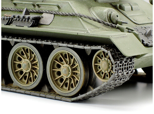 Russian Medium Tank T-34-85 Tamiya 1:48 byggesæt 