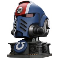 Space Marines Replica Titus-hjelm 30 cm Med stativ